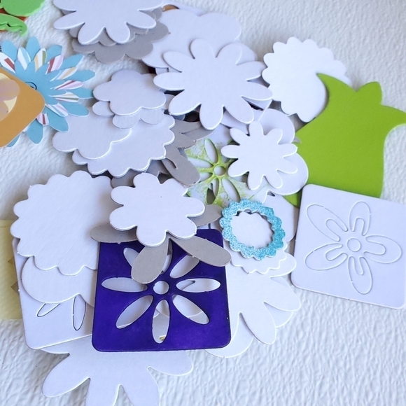 Assorted Lot of Scrapbooking Items Letters & Flower Accents - Picture 15 of 16